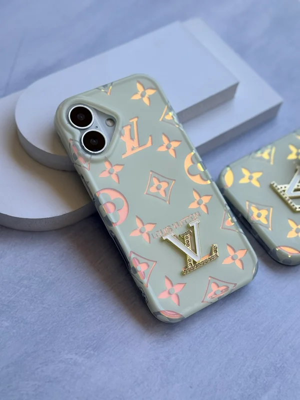 قاب آیفون Louis Vuitton هولوگرامی