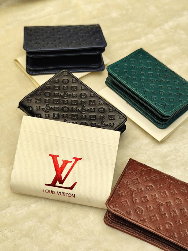 جاکارتی چرم طبیعی طرح لویی ویتون (LV)