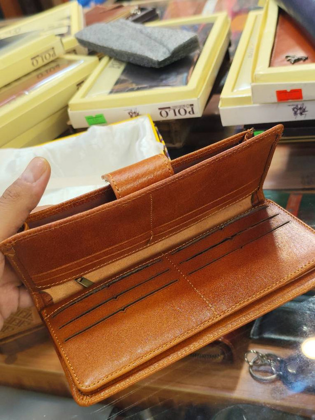 کیف کتی چرم طبیعی عسلی (ته باری زیر قیمت ) کد ML017