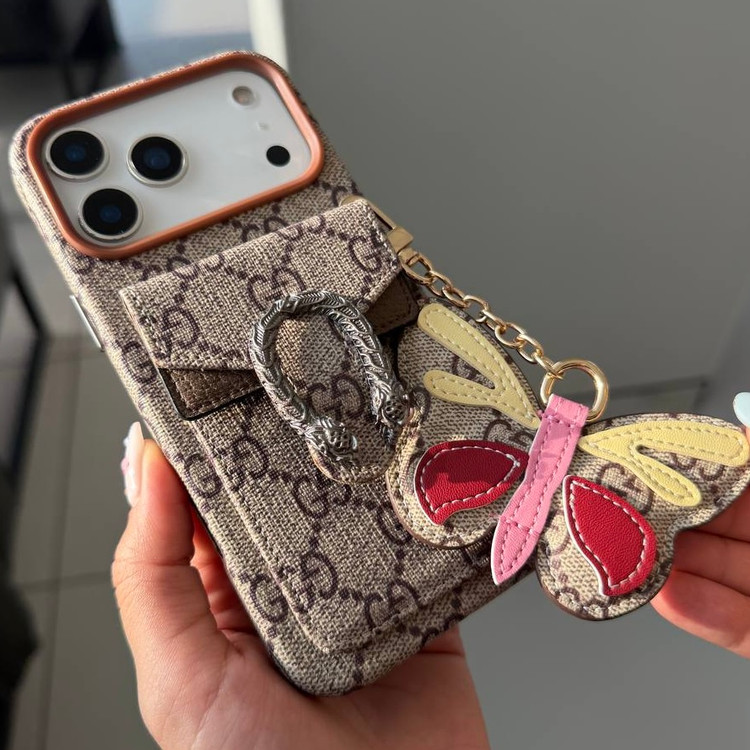 قاب Gucci snake 17Pro max همراه با بندآویز کد TR048