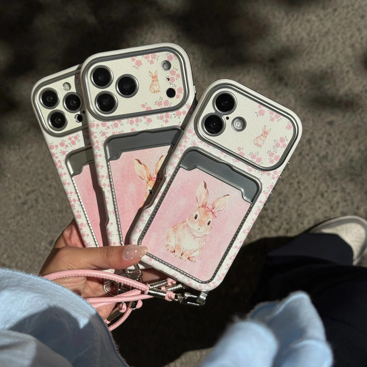 قاب گوشی کلاسیکارد خرگوش صورتی گلدار به همراه آویز (Classicard Bunny Floral Pinky) (LP252)