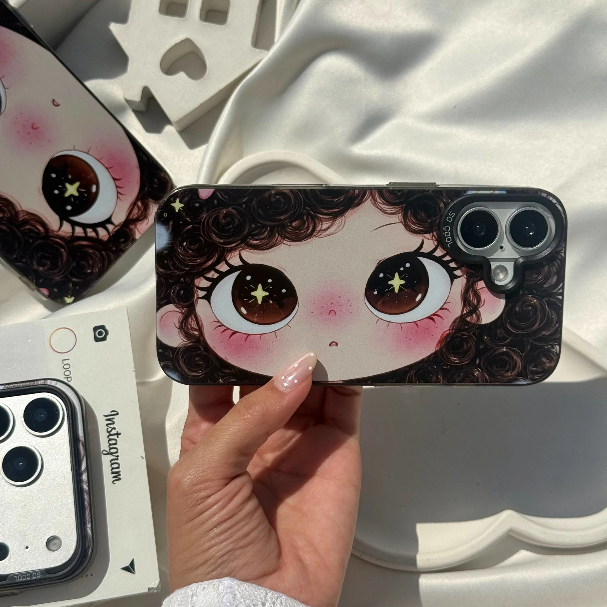 قاب گوشی سوکول دختر مو فرفری با چشمای کیوت(Socool Kawa Eye Girl) (LP259)