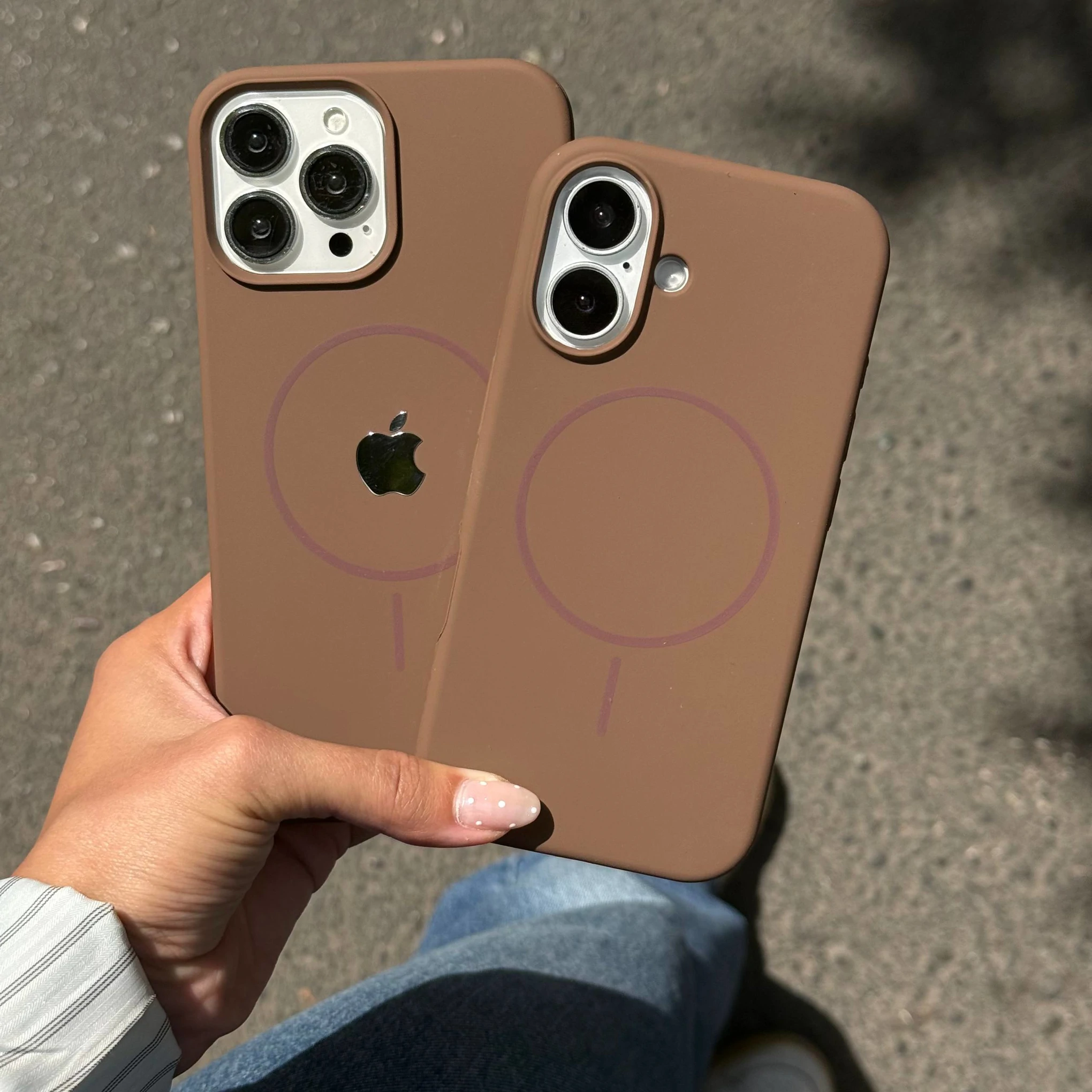 قاب گوشی سیلیکن مگسیف قهوه ای قابل سفارش با لوگو اپل(Silicone Magsafe Brown) (LP291)