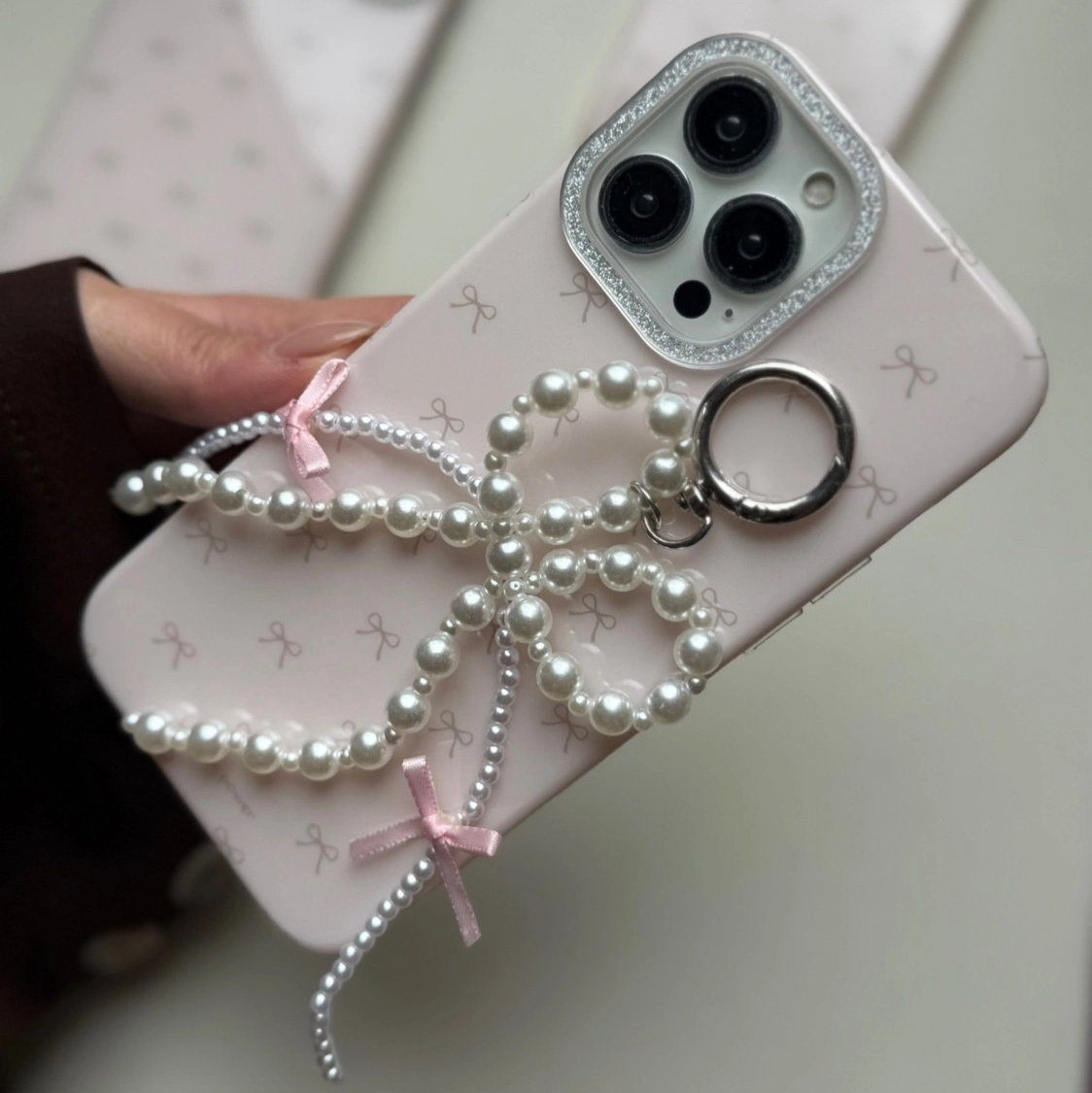 قاب گوشی پاپیون صورتی به همراه آویز(Bowtie Pinky + Pendant) (LP457)