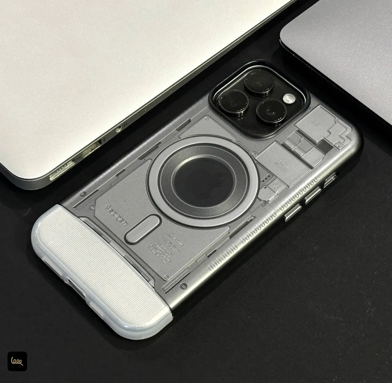 قاب گوشی اسپیگن مگ سیف دار طرح آیفون 2G کلاسیک مدل Spigen Mag Case (LP592)